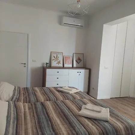 Spacious Modern 1 Bedroom Apartment Tirana